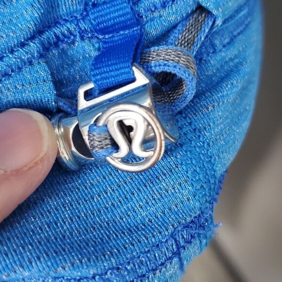 Lululemon Blue Floral, StripedScuba Tank Top - Picture 4 of 6